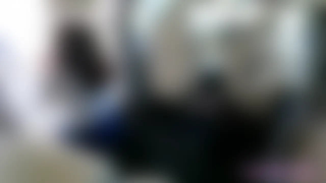 不倫でセックスして更に掲示板で知り合った男性にヌード撮影させたりカーセックスまでさせちゃいました。旦那様が知らない間に1日に2人の男に貸し出しされるなんて・・・。寝取りのエロイ行為です。 (2/2)