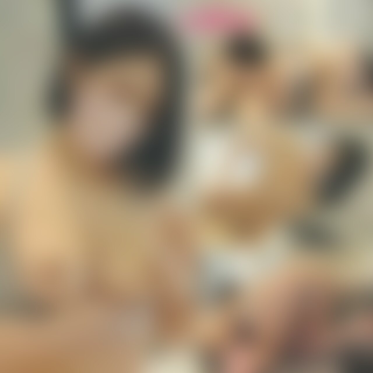 巨乳にはカルバンクライン下着。ど定番ですがスタイルが良い西野さんには良く似合います☆　まずはソファでチンコをしゃぶられ口内射精からの精子をごっくん
しばし休憩してからベッドでチンコを弄ばれ、じらされた手コキで本日二回目の射精 (2/2)