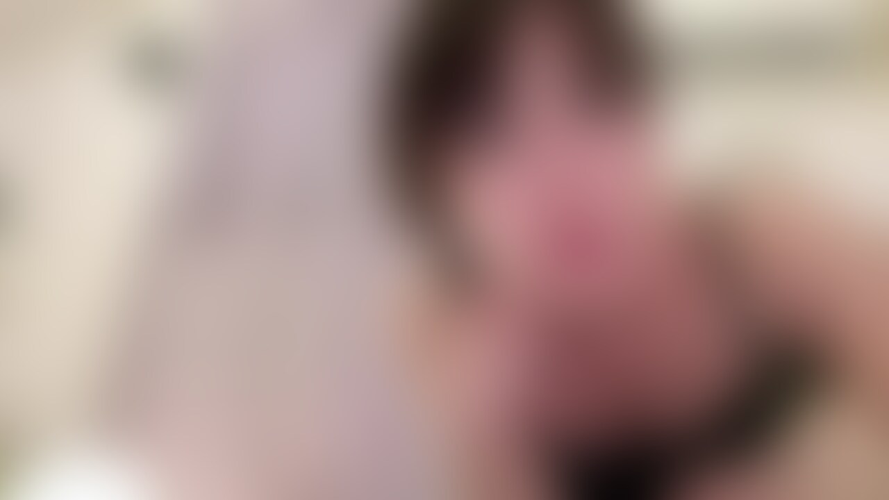 今日は新しい試みとして
股間ヨガ❣️股間ばっかり写してるから股間ヨガ🧘♀️
ヨガの先生ってパンツ履かないと、こんな感じで
アソコが見えてるんだよ😍 (2/2)