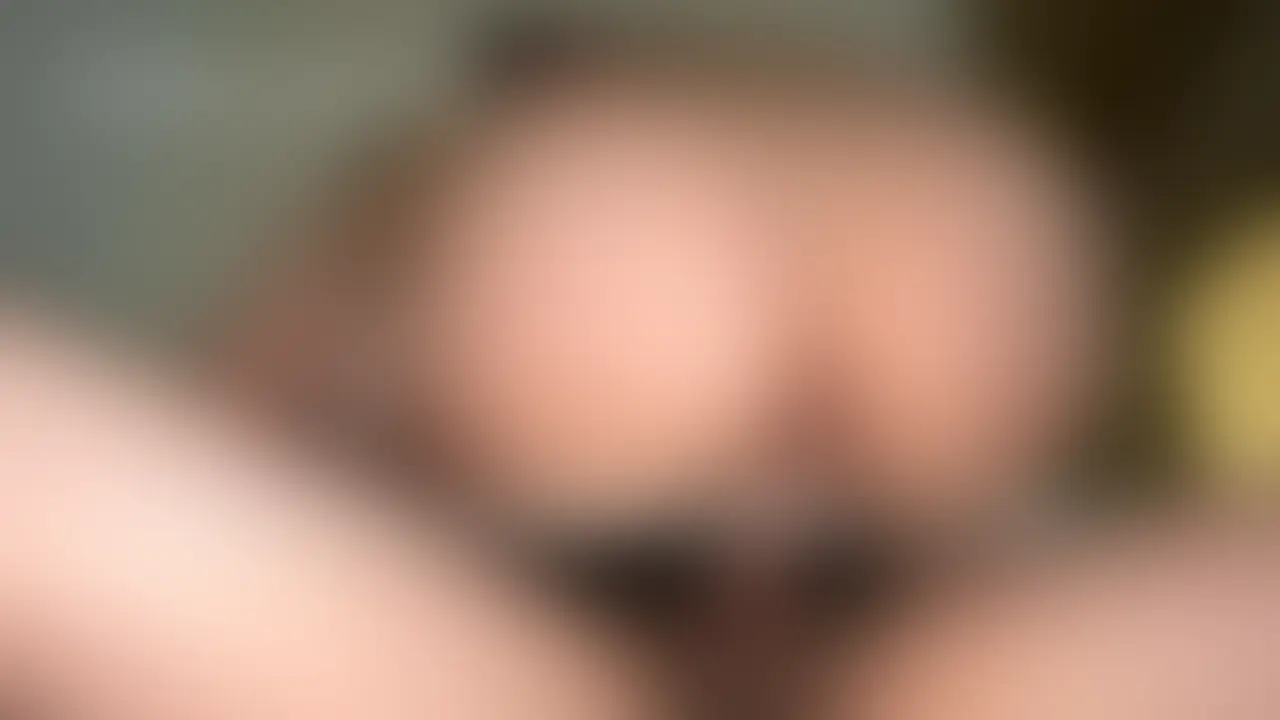 明るくかわいいピチピチ小柄女子がチンポでイキまくり
元気で愛嬌があるまだ19歳のアイドル系女の子がハメ撮り
とてもHで感度の良い子で明るい普段の姿と感じてる時のギャップがエロい
若いピチピチボディを弄ばれてヌメヌメした美マンいじくられ巨根を嬉しそうにしゃぶってチンポはめれば腰が動いちゃう敏感女子
プリンとした尻をバコバコ突き上げられ、小さい体にデカチンをズブズブと激しくピストンされてかん高い大声でチンポイキ連発、気持ち良すぎると涙が出ちゃうそうで顔真っ赤にして涙流してイってました
Cカップ/19/専門学生 (2/2)