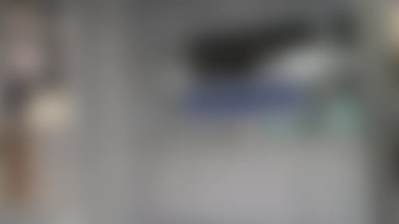 【2アングルで!】
電車に乗ってたら・・・❤️
お尻まさぐられて
おま○こくにくにされて
おちん○んしゃぶらされて・・・
けっきょく濡れ濡れになったとこ生ハメ・・・💦❤️
妄想シチュでえちえちしてみよっか🤭 (2/2)
