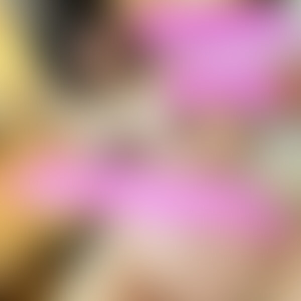 前回の水着エッチから1ヶ月が経ち臨月に入ったあずささんとお泊まりデートをしてきました。
今回はその映像になります。
会うたびにお腹がすくすく成長していく姿を間近で見るとなんだかこちらまで嬉しくなります。
『もういつ産まれてもおかしくない』
そんな言葉が出た時にとても嬉しいことなのですがそれと同時に寂しい気持ちも湧き上がってきました。
今日が妊娠最後の撮影になるかもしれない。
そう覚悟してカメラを回しました。
藻座薄バージョン希望の方はDMください。 (2/2)
