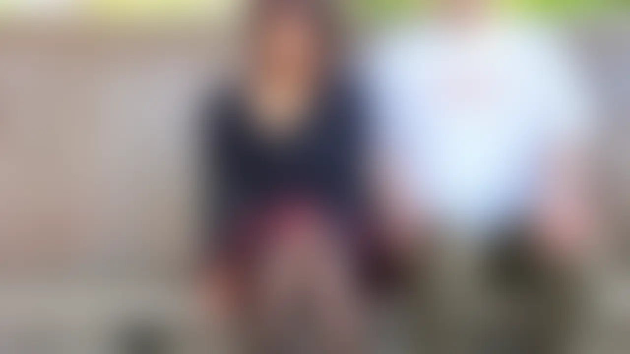[初めて会って15分で即尺    撮影手伝い希望男性に遠隔ローター仕込んだTバックを脱がせる変態人妻 ]Part2

前回、会ってすぐフェラチオしたファンの男性に気持ちの良い手マンをして貰い、野外絶頂ピクピクアクメをしてしまうココアです😍💓 (2/2)