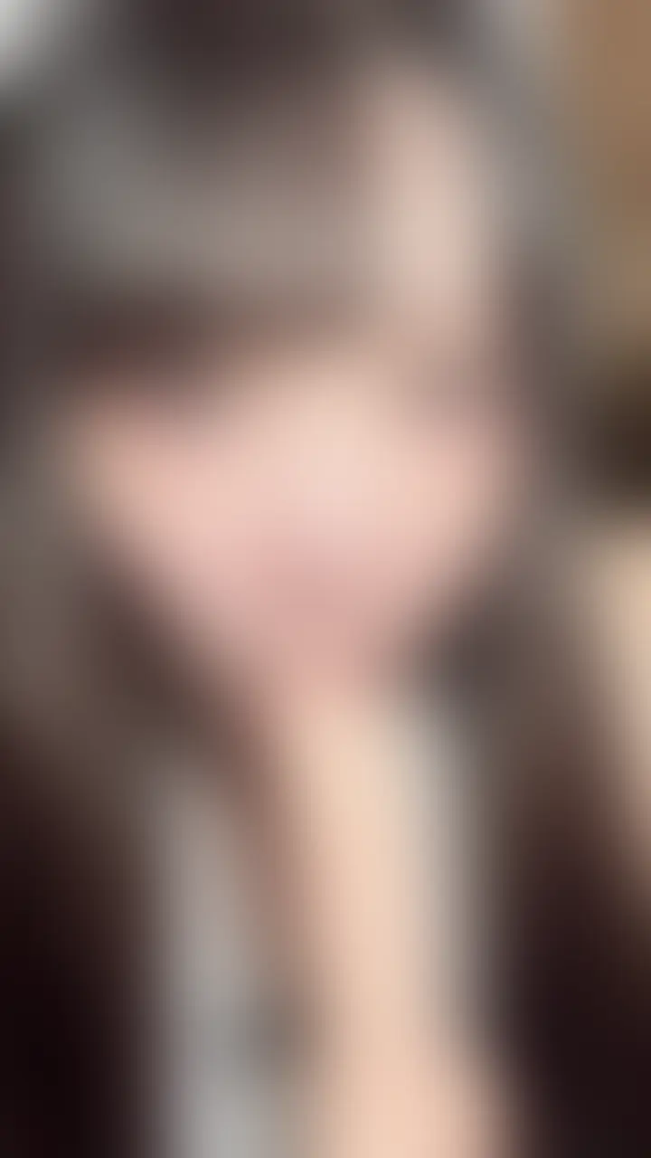 「みぃのフェラチオちょっとは上手になったかなぁ
みぃのフェラチオちょっとは上手になったかなぁ
皆さんのおちんちんを想像しながら一生懸命しゃぶりました❤️」 (2/2)