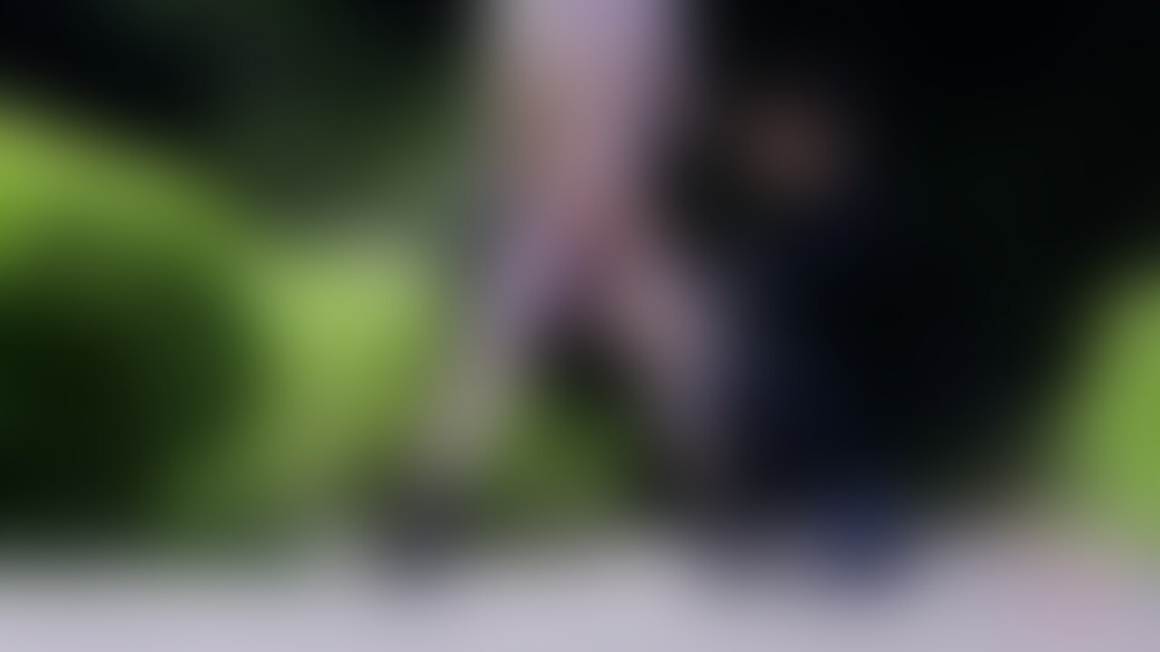 深夜公園露出散歩🐰 (2/2)