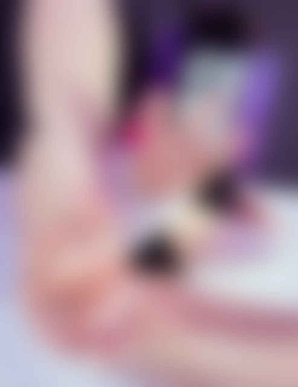 こはく「足好きなマゾ多いでしょ？ 挿れたい？💕 挿れたい？💕」の投稿サムネイル