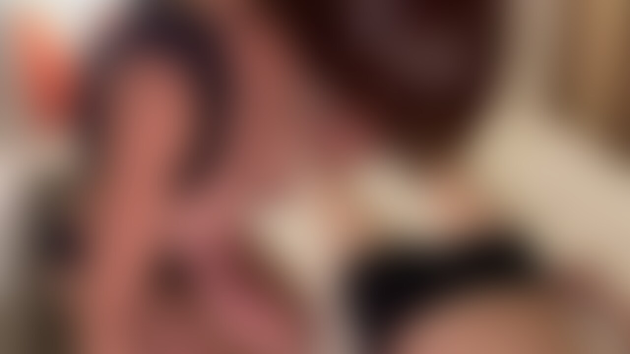 ○○○の生活費のためにパイズリしてくれる
昼は生保レディー夜はナースのオバさんがパイズリしてくれました。
すごい垂れ乳おっぱい。 (2/2)