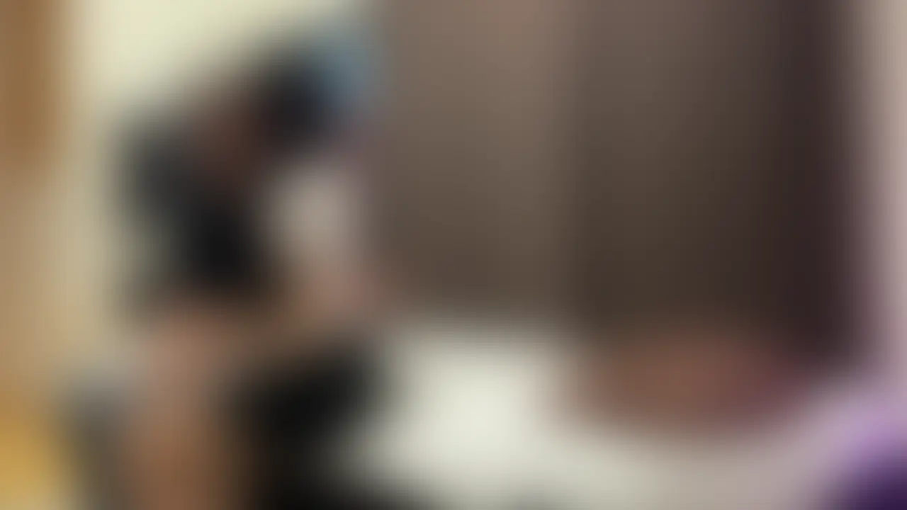 【富裕層のパーティで知り合ったランクSのCAをお持ち帰り普段清楚なのに乱れまくる】
れいな【24】
正面 服
成功者が集まる富裕層のパーティに知り合いに連れてかれひと際目立ったれいなを発見。ハーフの顔立ちで回りと比べてもワンランク上のたたずまい。話しかけると話し方も笑顔も上品でドストライク
このランクSを落としたいと思い声をかけると笑顔で対応してくれて
ダメもとで場所を変えようと言う事で2次会のバーからまさかのお持ち帰り
よくよく聞くと何とCAだった!
そりゃそうだ上品で美人でスタイルも抜群
これはきついなと思いつつ気を付けながら話していくと
「りょうさんカッコいいですよね」とか「今日は出会えてよかった」とか言ってくるのでこれワンチャンあるなと落としにかかる
だが彼氏はいるらしい。いけるか?
でも好印象、とりあえず隙がないのでキスをしてみる
ダメですか?と聞くとダメじゃないと言うのでそのままキス落とし
手マンをすると喘ぎ方も上品笑
黒いエロ下着がギャップで萌える
フェラが絶品でびっくりした
こんなに綺麗なランクSのCAにしゃぶらせてるという背徳感
普段笑顔でフライト中上品にお客さんと接してるのかと思うとさらに背徳
そのままゴムを付けて挿入
上品なままアンアン言いながらイキまくってた
またお持ち帰りH完了
SランクCAもいけたぜ
タグ
素人 個人撮影 巨乳 変態 ハメ撮り 美乳 美女 乳首
お尻 フェラ 手コキ 中出し 騎乗位 生ハメ 顔出し
パンチラ NTR ギャル 下着 ミニスカ (2/2)
