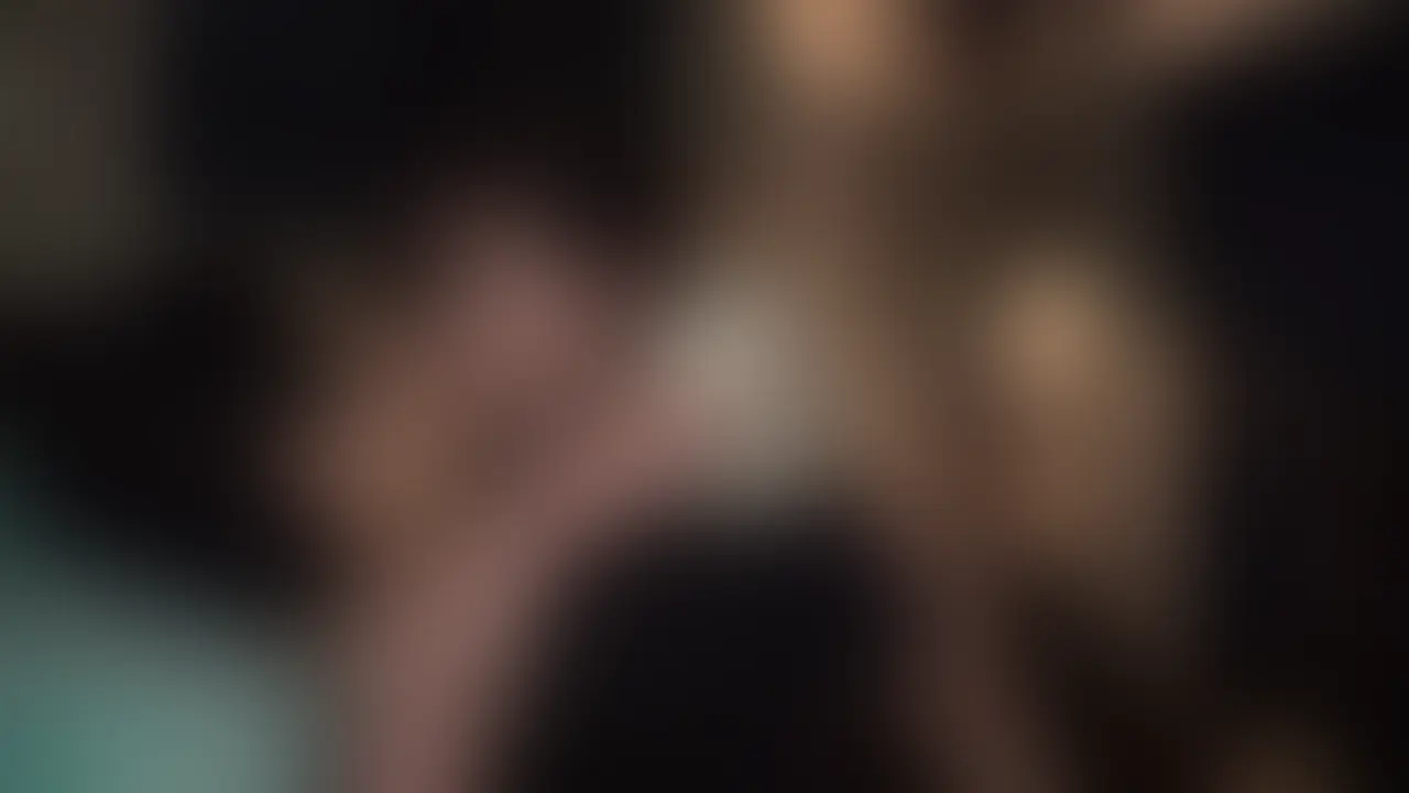 爆乳天然Hcupちゃんとの濃密コソコソえっちが幸せすぎた
たわわなお乳に挟まれた瞬間、俺のあそこはガッチガチ
想定を上回るフルボッキに精子の生産ラインが一時ストップする事態に

一緒に飲み会やってたやつにはバレないようにトイレとかみんなが寝静まってから密かにやる感じが最高すぎた

あんなに可愛いのに爆乳とか反則でしょ
おまんこも締まり良くて気持ちよかったしフェラとか手コキもうま過ぎて
パーフェクトでした。あざした。 (2/2)