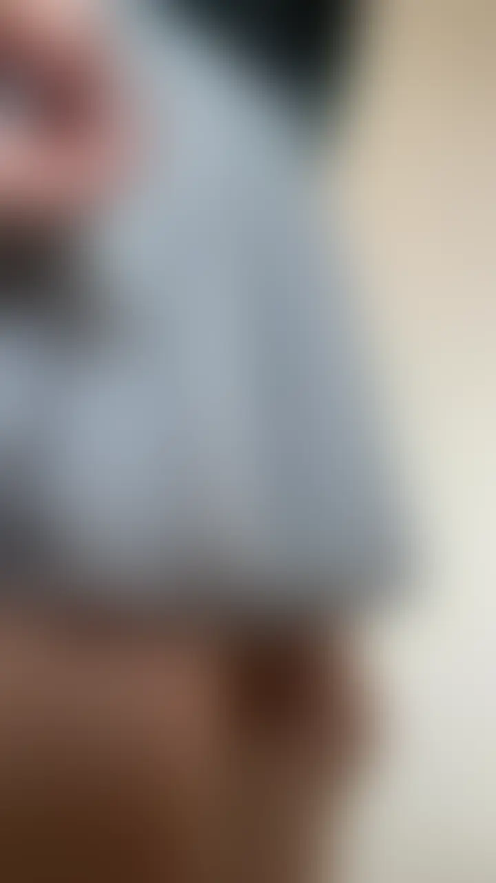 おっぱい強調コーデ　今日はたくさん視線感じたそうです　そとではお尻振って歩いてました (2/2)