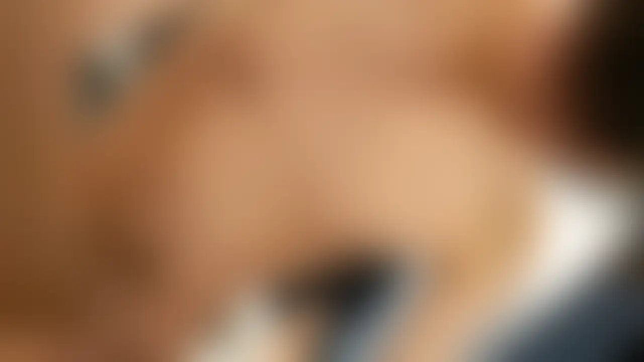 19歳スリム大学生ウケがまさかの初タチで挿入！ sample 1