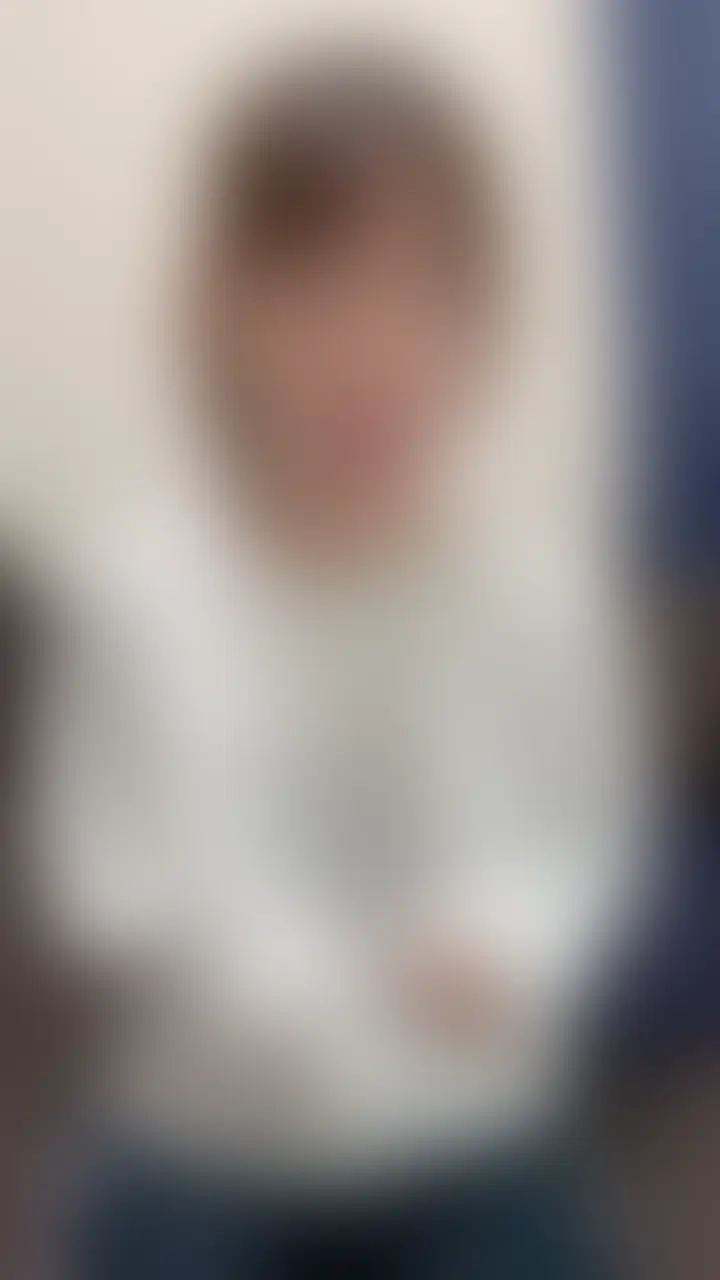 【完全顔出し】可愛いメイドコスを着て騎乗位で搾精したよ♡
最後は騎乗位のまま中で果ててもらったよ...// (2/2)