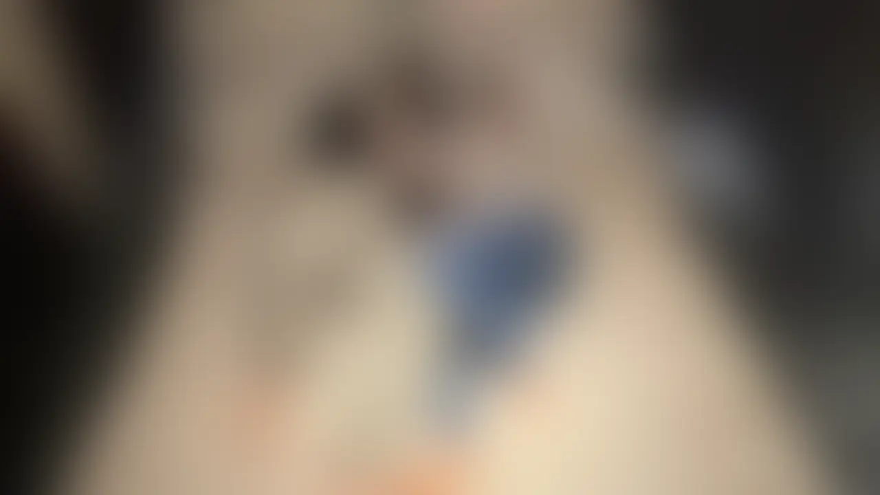 イチャイチャしたい人妻🤭💕
イチャイチャしていたら着衣のまま前戯なし挿入😍💦
中出し禁止だからまんこギリギリにぶっかけ🥺💦
ヒヤヒヤしたよ😭 (2/2)