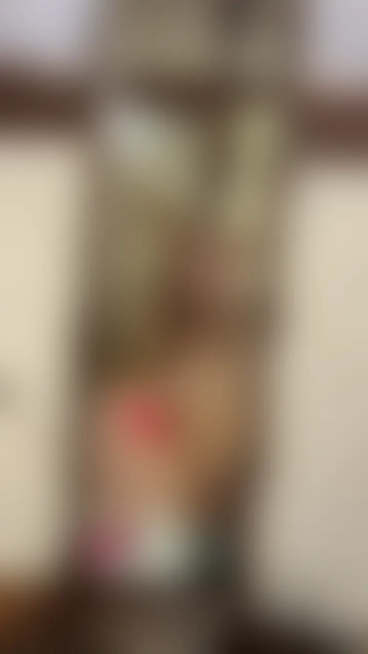 鏡に映る自分のクリが大きくなるのが恥ずかしくてめっtyきもちよかったのです、、、汗 (2/2)