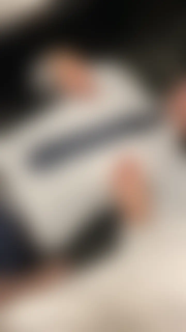 足嗅がされて興奮するガッチリリーマン sample 1