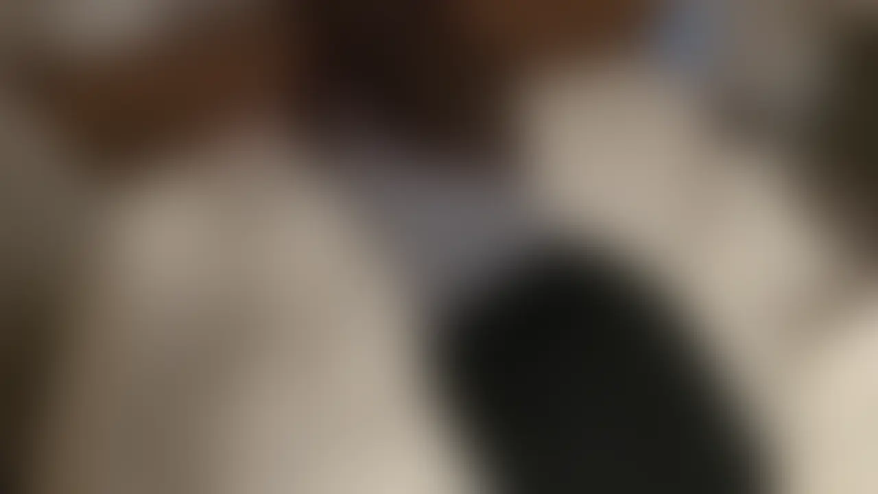 あけましておめでとうございます🎍
年末年始は家族行事が詰め詰めで、動画の更新ができず申し訳ありませんでした🙇🙇

また今週から動画の公開していくのでよろしくお願いします！！

そして今回の動画はムラムラが止まらず、お出かけ前の妻にお口でご奉仕してもらった動画になります🍯

短い動画ですが、えっちなフェラチオ動画を是非ご鑑賞ください😊👍

新年初ということで、単品動画は1100円と特別価格になっています！

また、全員が無料で受け取れる、妻のおニュー下着画像セットもございます！
是非お受け取りくださいませ！
----------------------
🎁プレゼント動画の受け取り🎁

①アカウントフォロー
②新作動画をいいね保存
③コメント
以上で妻のおニュー下着画像セットをプレゼント🎥 (2/2)