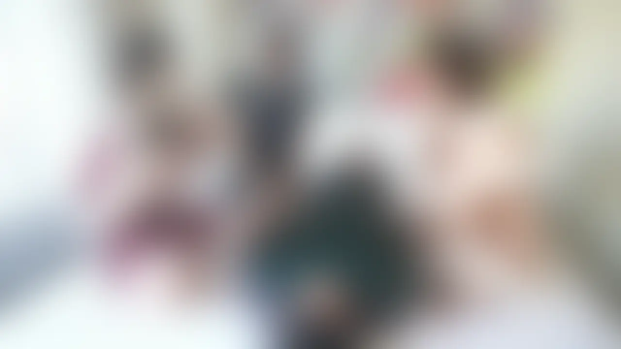 いいね♥&ブックマークをポチすると
たくさんの御利益あり😈🐲⛩
 ┈┈┈┈┈┈┈┈┈┈┈┈┈┈┈┈┈┈┈
わたしのペットくん。
ペット躾けパーティー 
3人＋1匹♂の4P乱交ver.【51:21】
【特典】
☑︎無料公開動画付き@癒やしオイルマッサージAfterver.
┈┈┈┈┈┈┈┈┈┈┈┈┈┈┈┈┈┈┈
きょうこさんと餅月かなでちゃんと
🎅🏻🫎クリスマスパーティー🎂🎄したよ

実はこの日
ずっとずっと言ってなかったことを
言えました（言いたかった）

最近、わたし
ペット飼いました┗(⦿ꈊ]̲̅:̲̅:̲̅:̲̅)🐾

ずっと2人に
紹介したかった
わたしの忠実なペットくん

飼ってから何ヶ月かで
まだ日は浅いけど
呼んだらちゃんとすぐ来るし（どこにでも）
飼い主の言うこと聞くし（なんでも）
とってもいい子で
しっかり躾けてあるんだけど

せっかくだから
きょうこさんとかなでちゃんにも
躾けて（調教）もらったよ┗(⦿ꈊ]̲̅:̲̅:̲̅:̲̅)ﾌﾞｫﾝ🐾⛓

ただ、飼い主以外で
射精したのが
許せなかった🤬のはあるが

2人がすごく
気に入ってくれたのが
なりより嬉しいから
良しとする♥︎ᵎᵎᵎ

クリスマスパーティーだったのに
ペット躾けパーティーに
なっちゃったꉂꉂ”̮˖笑”̮˖

3人に
飼われたいのは
当然だとして（当然だよね??）

飼われるなら
どう飼われたい??
教えて

⚠動画の撮影、掲載の承諾を得て掲載しております。なお、動画の二次使用は固くお断りしています。⚠ (2/2)