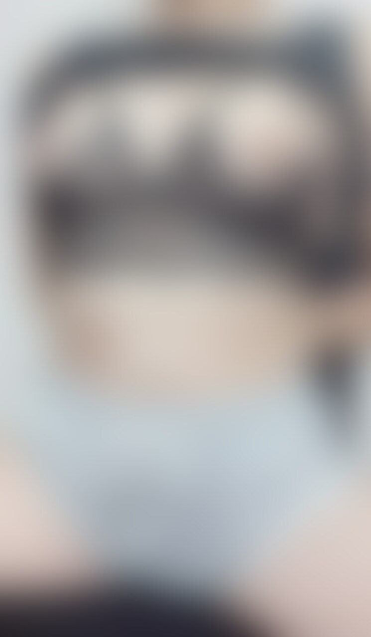2週間ぶりに思いっきりチクニーしました..…///
敏感すぎて布が擦れるだけで腰ヘコヘコしちゃって
でも忙しくてできなくての繰り返しで
セルフ禁欲なってました(_´-`)_
気持ちよすぎた、、、、
もっとぷちの乳首雑魚にしてくれる...?♡ (2/2)