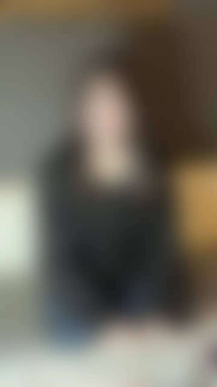 新たな境地に足を踏み入れてしまう・・・
覚醒の様子をぜひ見届けてください!
「首ギュッとするの・・・ちょっと興味があって・・・」
ちょっと儚げな印象のかわいらしい女の子
少し、怖いけど
「首ギュッと・・・してみたいです」
「私の首・・・どうですか??」
「喉・・・押すんですか??」
「うっ・・くぅ・・・」
「い、息が・・・できない」
「・・ギュッとしたあと・・・ついてますか??」
「私・・・ハマっちゃったかも・・ また・・やってみたいです・・やってくれますか??」
新境地に目覚めていく彼女・・・ (2/2)