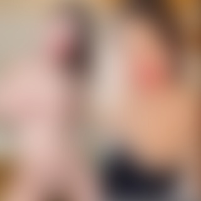 2連射するほどのムチムチ巨乳エロボディの
人妻さんとハメ撮りSEX動画

久々にマッチングアプリで出会いました。

AVじゃオナニーできなくてハメ撮りでしか抜けないと懇願したら「誰にも見せないならいいよ」と
割とノリノリでハメ撮りさせてくれた巨乳でむちむちボディの人妻さんです。

旦那さんとも定期的にSEXはしてるようですが、
性欲が抑えきれずアプリで男を探してたスケベな人妻さんでした。

即ホテルで動画回しながらまずはフェラチオしてもらいました。
動画見て貰えばわかりますが、ジュビジュボ吸引音をたて涎いっぱいのフェラでめちゃエロいです。

そのまま騎乗位で跨り即挿入！
バック騎乗位でアナルも丸見えで思わず暴発射精してしまいました。。。

その後もバスルーム、鏡前、ベッドとたっぷり生ハメSEXを楽しみました。

最後は巨乳のお胸からお腹にかけて射精。

「まだ足りないまたシテ」「溜めといて」と言われまた会う約束だけして終えました。

今度は私の友達も呼んで寝取らせハメ撮りプレイをしようとも勝手に思ってます。
MC43MTIxOTU4ZS4zM2E5ZjUuNjdjNDQxYzM=


※スマホ縦動画で画面サイズが小さい場合は画面ダブルタップで、スマホ縦ぴったりサイズになりご覧になれます。
※二次使用・転売は禁じます。発覚次第、相応の対応を取らせていただきます。

＝＝＝＝＝＝＝＝＝＝＝＝＝＝＝＝＝＝＝＝＝＝
動画時間：41分51秒
フレーム：1980×1080
サ イ ズ：1.35GB
ファイル形式：MP4 (2/2)