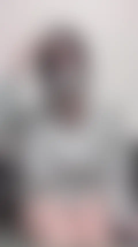 パンツ履いたままおもらし配信アーカイブ
珍しく髪の毛括ってる (2/2)