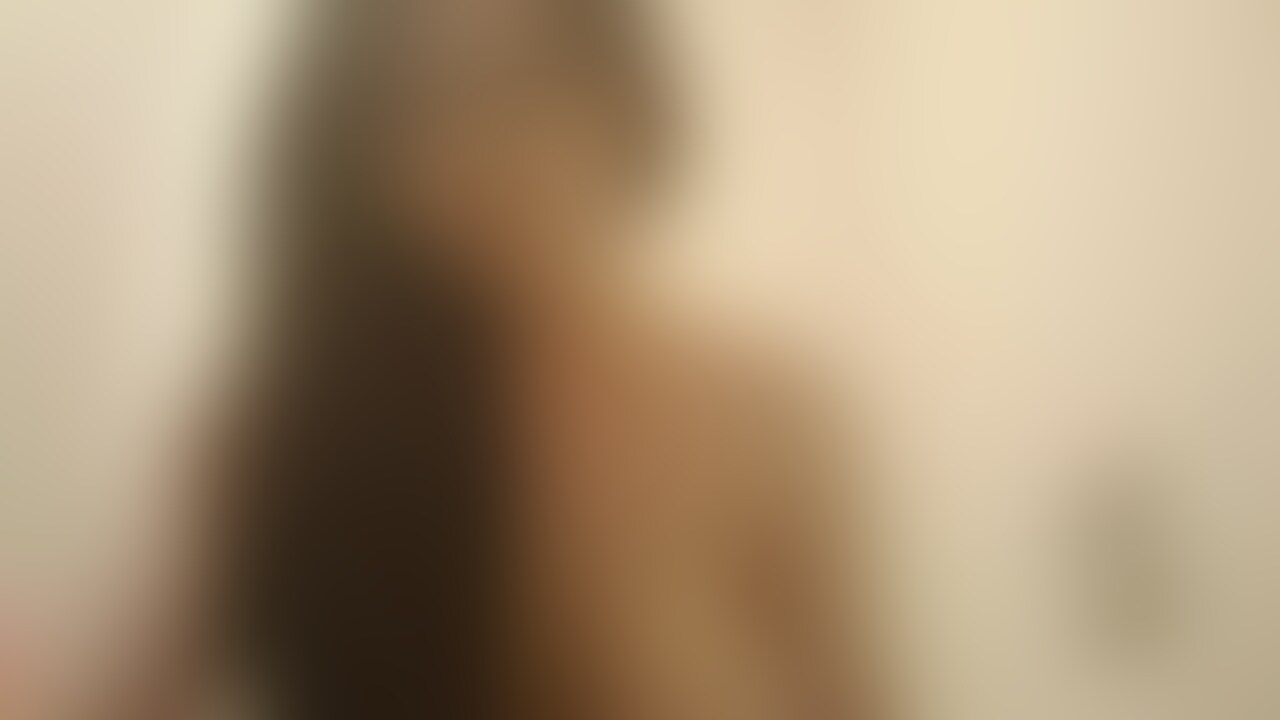 お待たせしましたっ
おにゃに…途中微妙にぅすモザ♡お腹のぽよぽよ隠し切れてないかも
おっぱいもドアップで満載ですっ
寝起きでスッピンだけど許してください。今日もむらむら… (2/2)