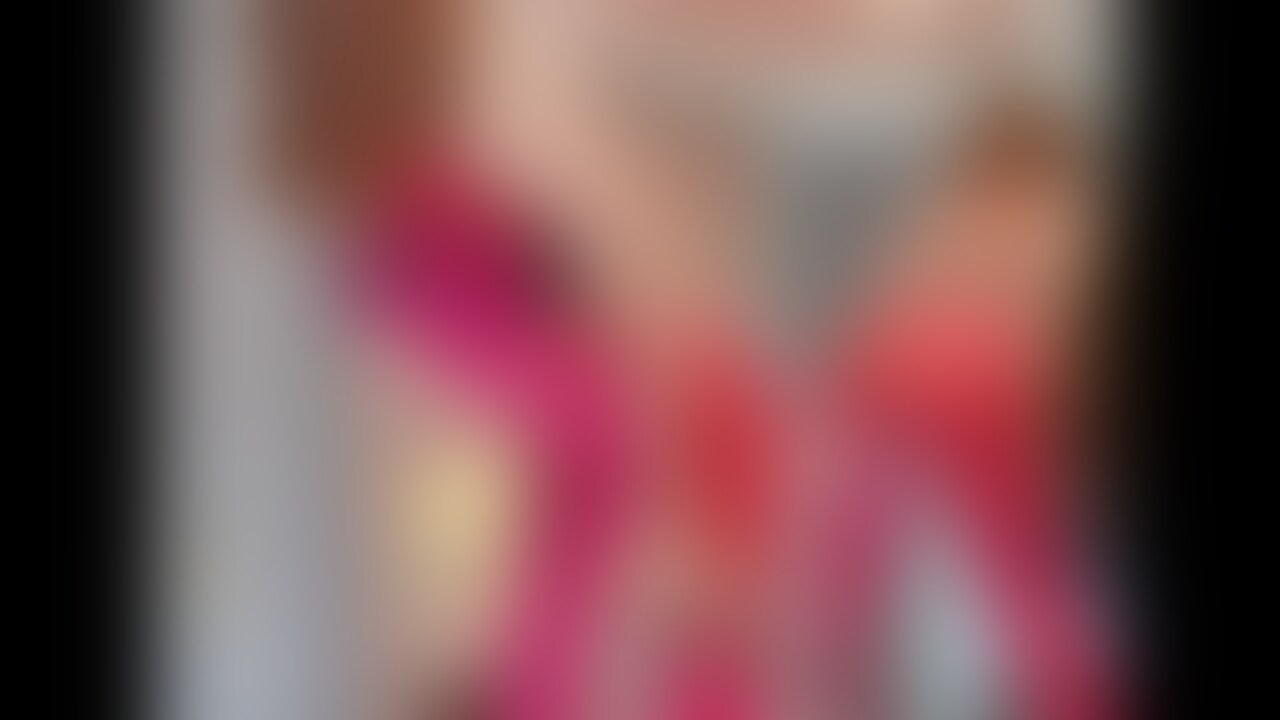 ギャルタイツのディルドオナニー❕❕
上から角度バージョンっ🤍

鏡越しはえっちかなぁって思って撮ってみたけど正解🤍
撮影でも興奮したし、編集中も自分でムラムラしてた、、、

みんなも興奮してくれると嬉しいなっ🤍 (2/2)
