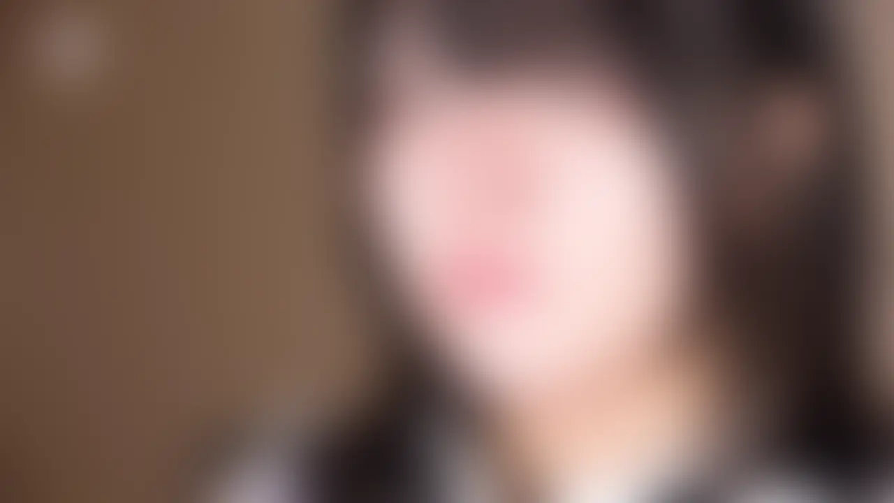 ご奉仕メイドさくらデカ舌振り乱し舐め啜るディルドフェラレンズ舐め
ご奉仕系舐めずりメイドのさくらちゃんが、
デカベロを振り乱して舐め啜るディルフェラレンズ舐めです。
幅広な大きめのベロの動きを至近距離で楽しみました。
まずはディルドフェラレンズ舐め接写鑑賞です。
極太ディルドを舐め啜ります。
がっつりとディルドを咥えて懸命にじゅぽじゅぽします。
後に締まりの良いフェラ手コキをご披露してくれるのですが、
その片鱗を見せつける素晴らしいバキュームフェラとなりました。
それからレンズ舐めです。健康的な赤色の舌を縦横無尽に蠢かせ、
眼前に迫る濃厚な舐め技が炸裂しまくりでした。
唇をぶっちゅ〜とつけて中で舌を動かすのもまたいやらしさを
魅せまくっておりましたよ。
ご奉仕系舐めずりメイドのディルドフェラレンズ舐めを
至近距離で堪能したい、
そんな舌フェチ唾液フェチの貴方だけにオススメです。
1920*1080
12:24
956MB
.mp4 (2/2)