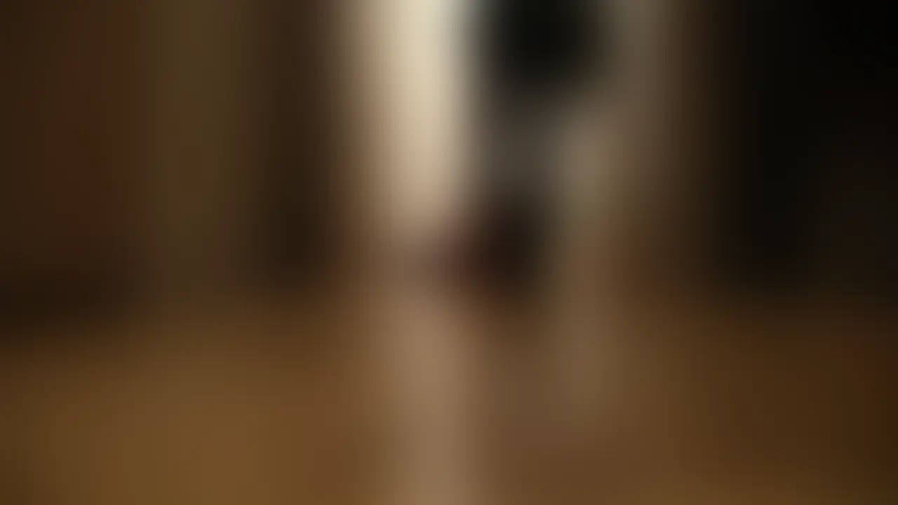 なんかすみません、、どう見てもヤリマンぽい巨乳ビッチがベロベロになって寝てたんで引きずって連れて帰っちゃいましたw
場末のスナックが似合いそうな女です。
むちむちしてて唇がぽってりしてて。抱き心地もフェラチオも最高なんだろうなって。
でも、陰キャだった自分はこういう女が苦手で、普段だと声もかけれないんですよ。
ヤリマンビッチって馬鹿にしつつも、心の中では実はすごくヤリたいタイプというか。
相手にされませんけどね。
だから、繁華街のすぐそばにある公園のベンチでこいつが寝てたのを発見した時は震えました。
その場でおっぱい揉んで安全性(すぐ起きるか熟睡してるか)を確認しました。
大丈夫そうだったんで、担いだり、引きずったりして家まで連れて帰った所からの映像です。
もう、セックスするためにある身体っていうのはこういうことなんですね。
触ると張り付くピチピチの肌。
大きくてやわらかいおっぱい。
既に濡れているアソコ。
しかも、何かわからないんですが、めちゃくちゃいい匂いがするんですよ。香水かシャンプーかわかりませんが。
いざ挿入してみると、これがもうトロっトロで。
誰だ、ヤリマンはガバガバだって言ったのは。関係ないですよ、経験人数と膣圧は反比例しません。
ゆっくり出し入れすると、ヒダヒダが絡みつくのが感じられます。
本当に気持ちいいです。
しかも、この女もうっすら感じてない?
もしかして起きてんじゃね?
なんて思いつつも起きても別にいいかと思いながら中に出したのでした。
途中、気持ち悪くなったのかトイレに行ったのには笑いましたが、関係なくヤリまくりました。
最高に気持ちよかったです。 (2/2)