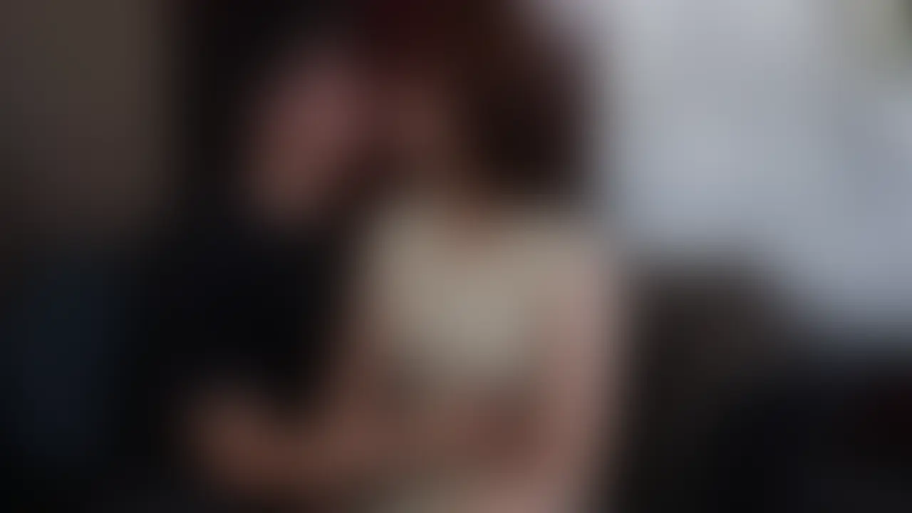 【えっろい吐息を漏らしながら、静かに感じる変態人妻!「旦那が偶にしかHしてくれなくて~」旦那を言い訳に不倫を楽しむ不届き者の騎乗位に悶絶!?】(0:49:25)
■お名前
Rさん
■年齢
27歳
■結婚歴
1年
■家族構成
夫・本人
■夫への不満(旦那が稼ぎを家にいれてくれない.)
・お前、ホントに旦那か?
・バイクほしいからって一人でお金溜め込むなよ!
・私が誰に抱かれても文句言うなよ。
■俺様のレポート
(小声)...擦れてない奥様の唾液たっぷりのフェラチオたまらんですわ~w (2/2)