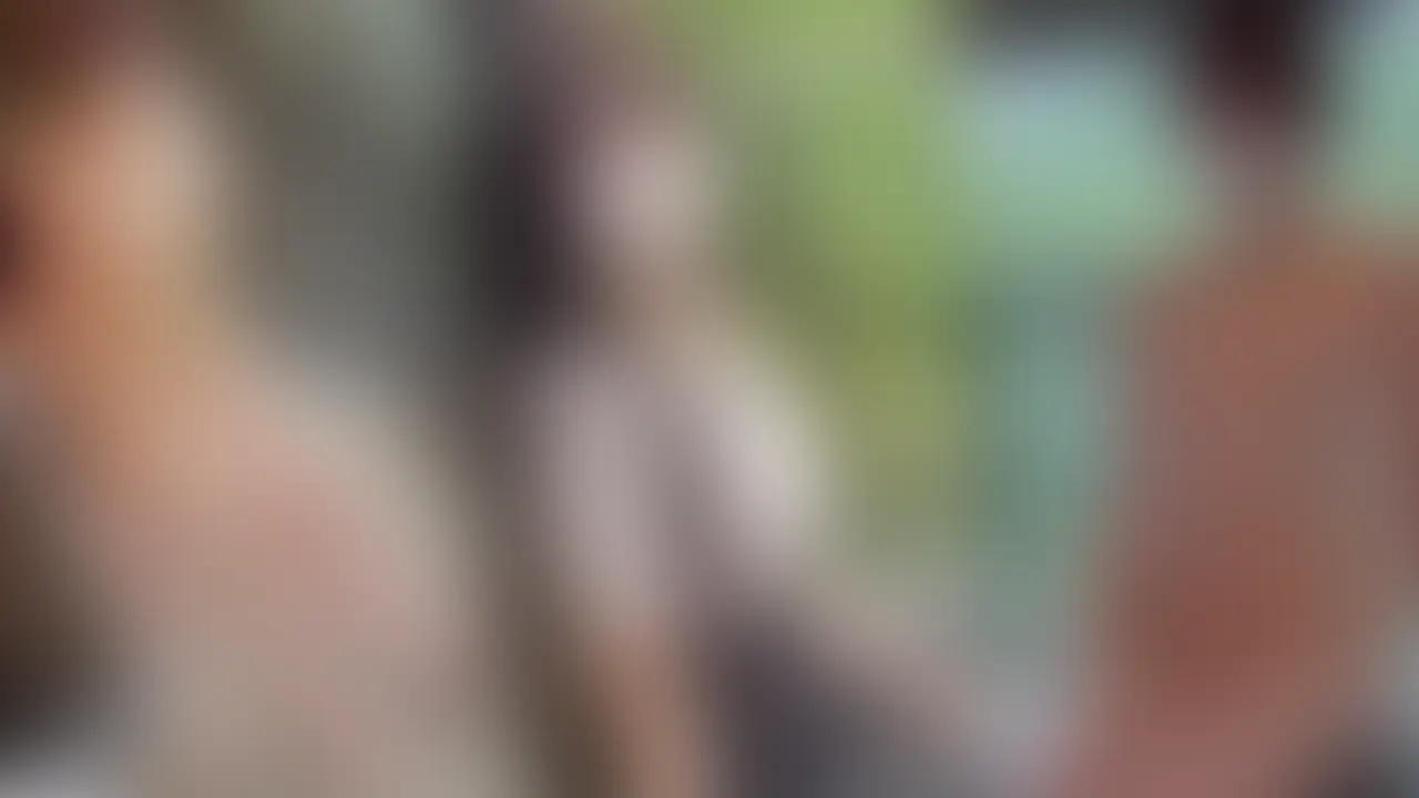 はじめに「いいね♡」を押していただけると嬉しいです❣️
今回は、彼と一緒に温泉宿泊旅行へ行ってきた時の旅ログ動画です🥰💓
露天風呂やテラスから見える景色が本当に綺麗で、癒しとドキドキが詰まった時間を過ごしてきました…✨
宿に着く前には、近くのダム湖に寄り道したり、足湯でのんびりしたりして、まるで小旅行みたいな一日でした🌿💓
お宿に着いてからは、開放的なテラスでゆっくり過ごしているうちに、だんだん甘い空気になっていって…♡
気づいたらそのままイチャイチャが止まらなくなっちゃってました🥺💓
自然を感じられる露天風呂でも、いっぱい触れ合って、何度も気持ちよくなっちゃって…💓💓
お部屋に戻ってからも、浴衣姿のまま最後までたっぷり甘い時間を過ごしています…♡
今回も58分の長編で、開放感たっぷりの景色と一緒に、自然体のユキをたくさん詰め込みました🥰💓
ぜひ旅行デート気分でゆっくり楽しんでくださいね❣️
いつも「いいね♡」や応援、本当にありがとうございます🥹✨
みんなの反応がすごく励みになっています💓
これからも応援してもらえたら嬉しいです (2/2)