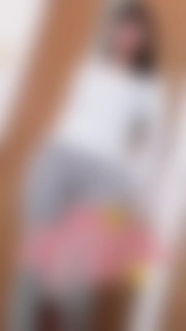 もも🍑が20代の頃の過去動画になります👩‍🦰旦那とホテル🏨で🥰もも🍑も旦那も若い頃から性欲が強かったのかなぁ🤭
アラフィフになった今でも旦那とは楽しんでいます🫣☺️ (2/2)