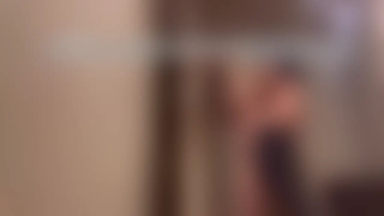 『ホテルのドアを開けたままで💕』
フル動画単品販売の案内だよ❤️
最近はビジネスホテルにとまってやるのに
ハマっちゃって🫣💓💓💓
普通のお部屋SEXじゃものたりなくて
ドキドキを味わあたくって
ドア開けっぱなしでやったよ
前のお部屋の穴から丸見え🩷
みられてたかも💕💕💕 (2/2)