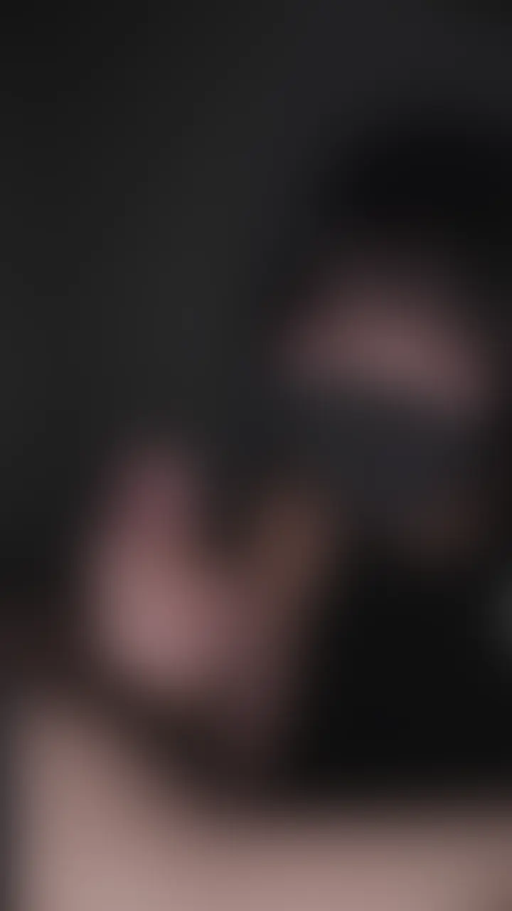 【口内射精】暗いお部屋で先っぽから根元まで丁寧しゃぶって舌上で射精💦
暗いお部屋ってだけでえっちだな… (2/2)