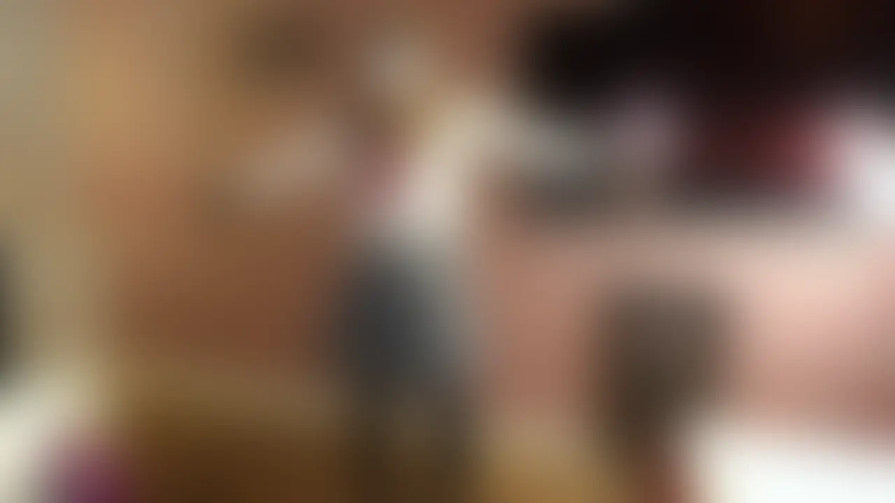 【変態夫婦|ホテルに入るとこうなる #32-3】
制服姿のまま両手縛られて…💦
逃げられないままバイブ攻め&放置プレイ😵💫💥
立ったままイクのやばすぎ💞
目隠しも相まって感度爆上がりした🎀 (2/2)