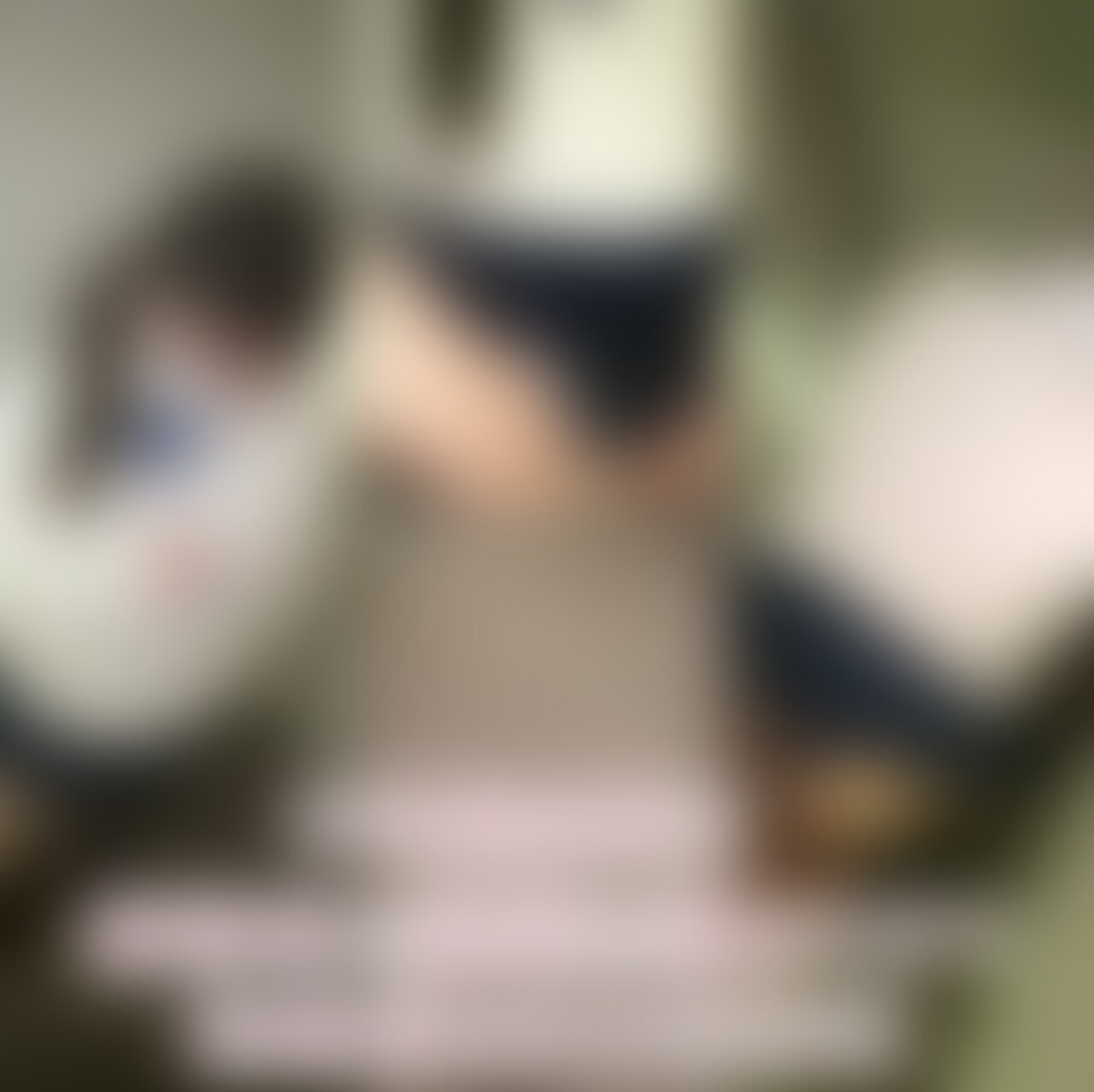 ♡本編映像♡
学校帰りに面接に来た子を廊下に呼び出して
その場でお小遣いあげてパンツ見せてもらったんですが、我慢できなくて追加でだして
まんOまで見せてもらえました🤣
それでも我慢できなかったので、さらに追加でお金を渡したらやらせてくれました😍 (2/2)