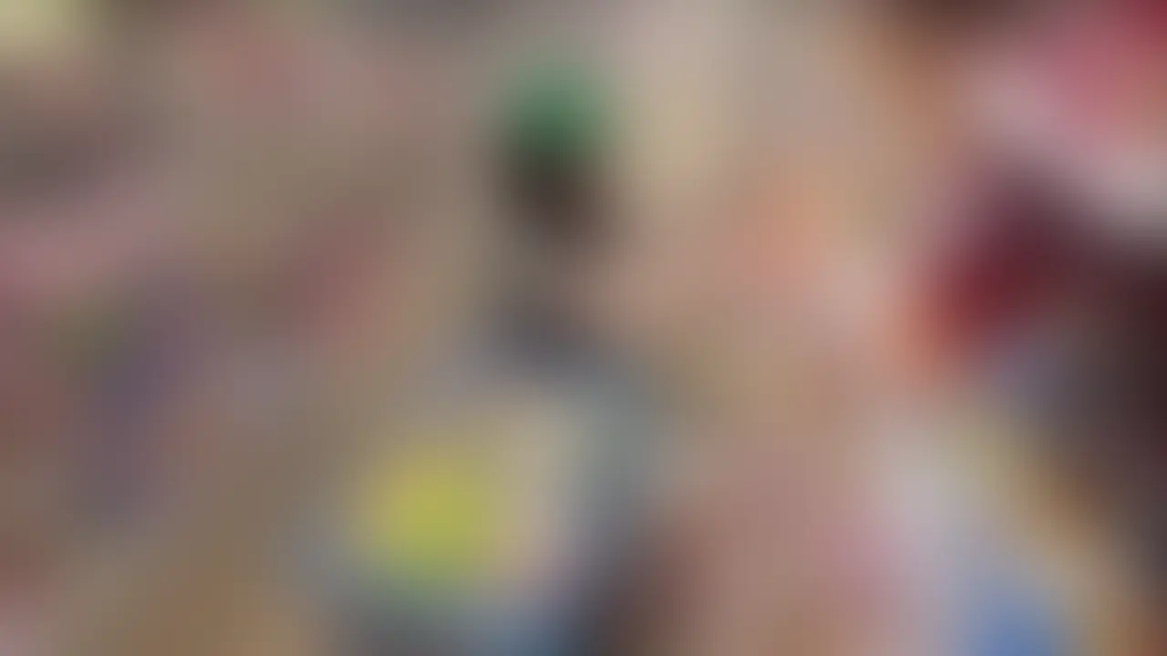 「本編+後ろからの固定カメラVer」18歳のフェラの天才美少女の口内で暴発!そのままおぢテクで鬼イカせ!途中でバレないようにゴムを外してバックで無許可中出しをきめたらパニック!彼氏に言う!とか騒ぐからそのままもう一回中出しして
着床! (2/2)