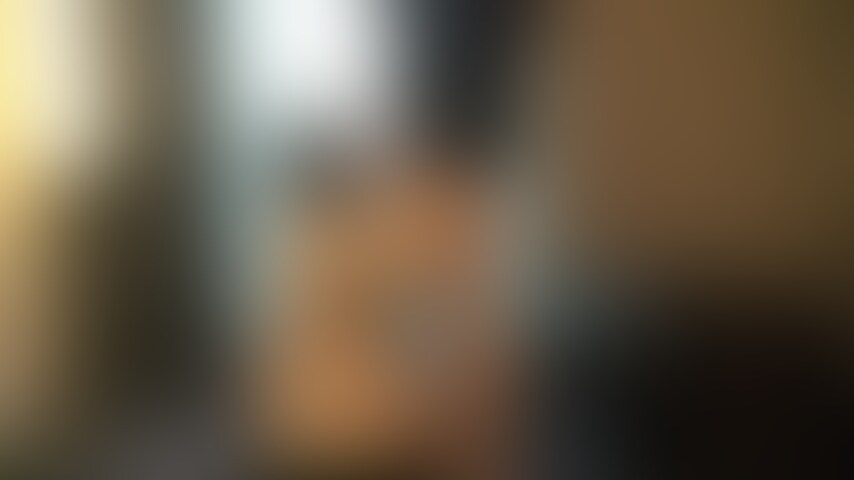 コミケでナンパした19歳のオタクの女の子とのSEXです。
動画60分 (2/2)
