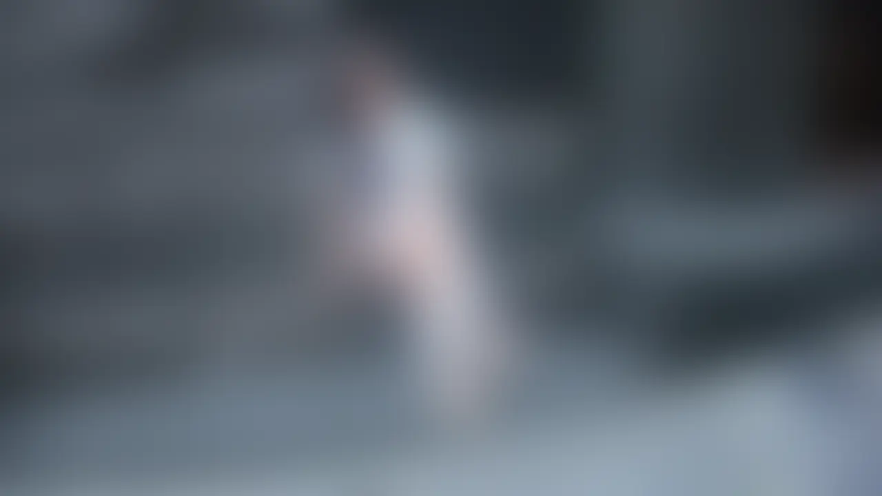 【ヨハネ女王様&かなめちゃんコラボ動画】マッチングアプリでM男探して女子3人でいじめちゃったꉂ(ˊᗜˋ*)
足で潮吹きしたけど吹いてもやめないよね🎶
まずは土下座でご挨拶からだよね
マチアプでエッチなこと妄想してる悪い子には足だけで十分💕
3人でくすぐりまくって乳首いじられまくって🎶
なんか喜んでそうなんだけどꉂ(ˊᗜˋ*)
そのまま足で射精させてあげたよ🎶
そのまま足で亀頭いじり続けて潮吹きもさせたった💕
潮吹きしても足での亀頭いじりはやめてあげないけどね🎶
収録プレイ内容
・人間トランポリン
・馬乗りくすぐり
・キック
・乳首いじり
・足裏くすぐり
・足裏を嗅がせる
・M男の口に足を突っ込む
・羽交い締めにされたM男の乳首をつねる
・仰向けのM男をくすぐる
・M男にLegScissorsくすぐり
・パンツの上から電気アンマ
・3人で股間に同時に電気アンマ
・ローションで足コキ
・顔面騎乗足コキ
・射精後足で潮吹き (2/2)