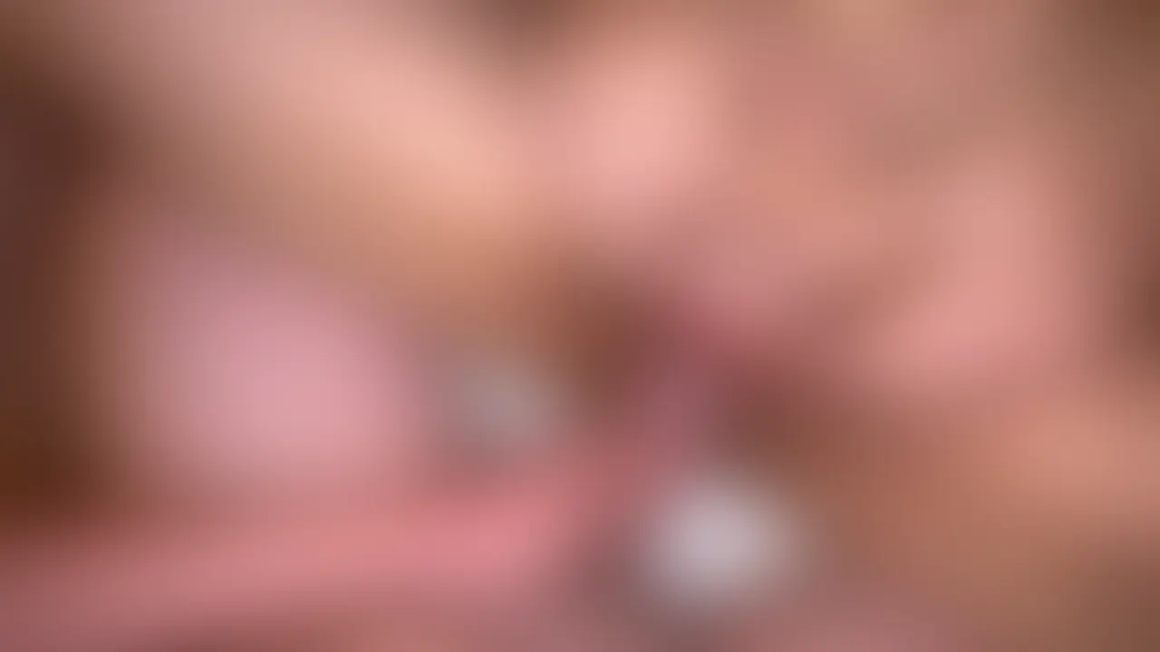 【プレミアム以上限定/完全顔出し/生中出し不倫】不倫恋愛にハマった人妻がエグい喘ぎ声出しながら「愛してる」と叫んで中出し懇願 (2/2)