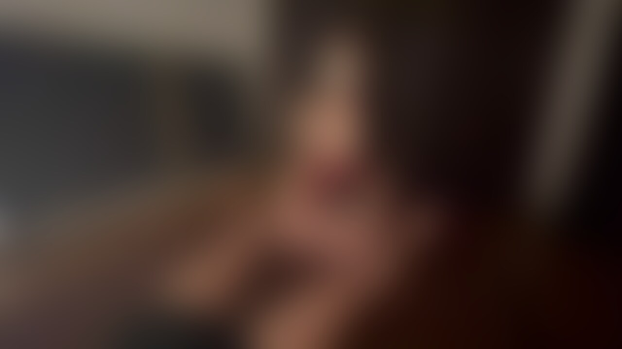 美人のスタイル抜群の女の子が連続パイズリ抜き！！
手コキがめちゃくちゃ上手くて、暴発しそうになる人続出。
授乳手コキの飛びもすごいです。 (2/2)