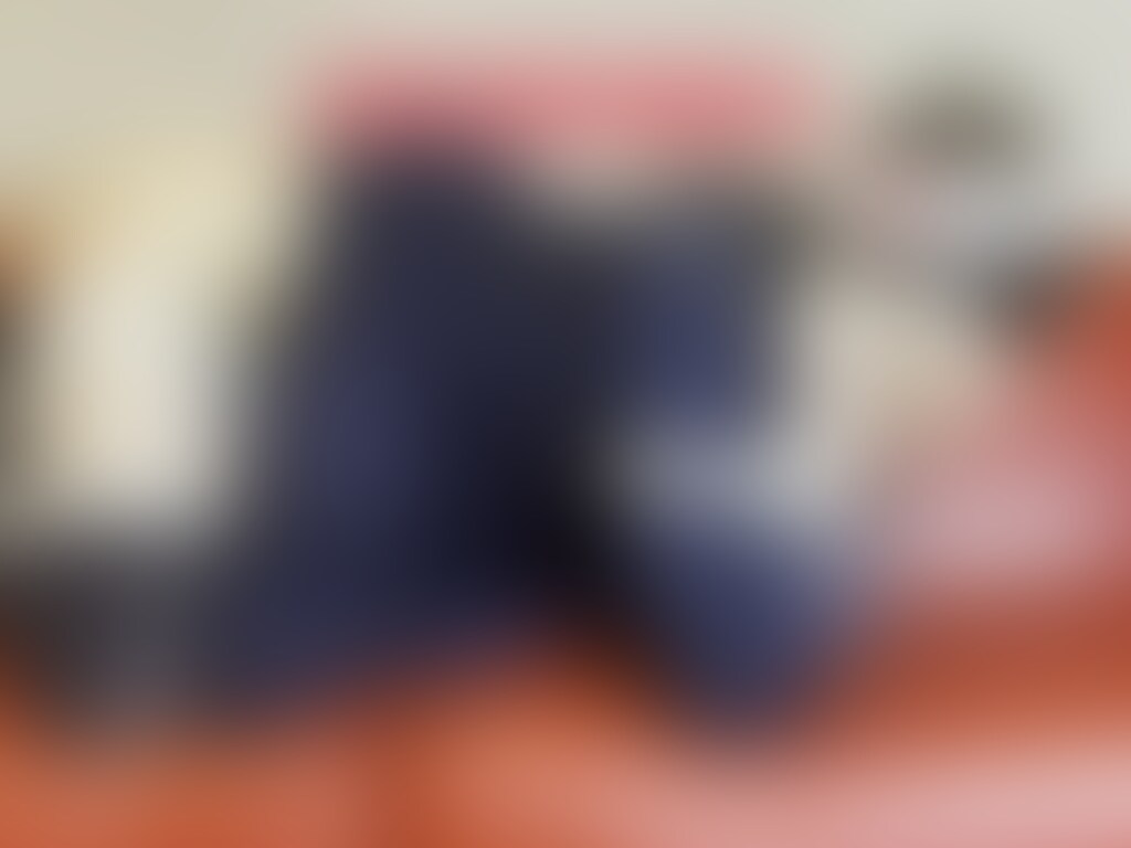 🎀ドM女装○○○ヒト犬縛りアナル○○○
ドM女装○○○をソファにヒト犬縛りをして竹猿轡を噛ませて電動オモチャでアナル○○○をしています。(13:37) (2/2)