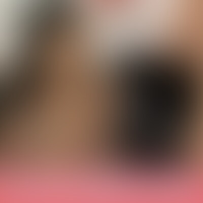 メンヘラ感漂う●リ系美女。予想を遥に超えてきた撮れ高しかない傑作。○○○属性高めの○○○に勃起チ〇ポを見せつけた結果。

黒髪ストレートが良く似合うメンヘラ臭漂う○○○系美女にチ●コを見せつけるセンズリ動画です。
トー横にいそうなこの手の女の子は期待しかありません。
ソファにちょこんと座り、チ●コの登場が待ちきれないご様子。
羞恥心より興味心の方が強いタイプのようで、目の前でシゴかれるチ●コに釘付け。
ため口なのも妙にささり、こちらの○○○性がくすぐられます。
先っちょから漏れ出すガマン汁に対し、「お汁が増えてきた、垂れちゃう」と自ら手を伸ばし‥
期待しかありませんでしたが、予想を遥に超えてきた彼女の行動。
傑作の一つとして伝説を残してくれました。
素人○○○によるセンズリ鑑賞のドキュメントをどうぞご覧下さい。 (2/2)