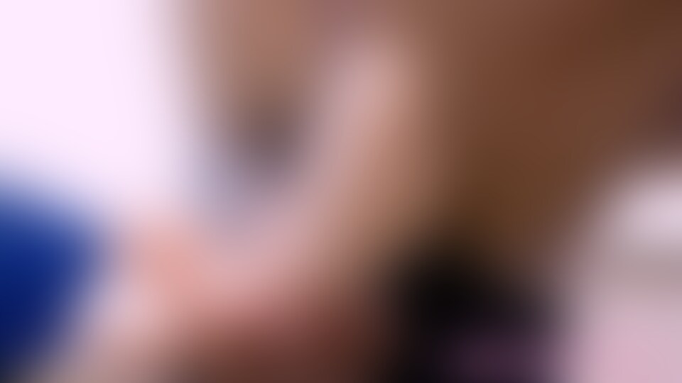【ファン限定フル動画】🎁

大きなディルドをおまんこゆ奥深くまで入思わず声がでちゃった女子◯生のオナニー。一緒に見せ合いっこしたい…。 (2/2)