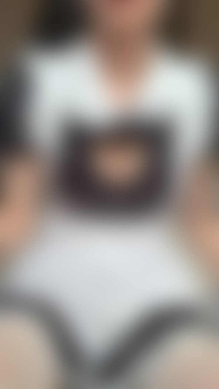 顔出しメイド服オナニーです

初めて撮影した動画になります
恥ずかしいですが見てください…/// (2/2)