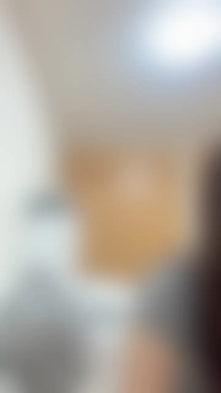 【46分】ラクロス部女子大生が自室であなただけに生着替え配信…
エロさ全開の超濃厚プライベートタイム

ラクロスで鍛えられた引き締まった美ボディの女子大生が、自分の部屋であなたに語りかけながら生着替えをお届けします。

甘く息を漏らしながら、制服のボタンを一つずつ外していく…。
ブラのホックを外した瞬間、柔らかく弾む美乳が露わになり、恥ずかしそうに隠しながらもカメラに近づけて見せてくれる。

パンツをゆっくり下ろすとき、…。  あなたに直接話しかけながら、服を脱いでは新しい下着を身につける姿をたっぷり46分間。
ただの着替えじゃない。

完全プライベートなエロ着替え配信です。  
胸の谷間を強調する大胆なアングル  
後ろから見せるお尻のライン  
恥じらいと興奮が入り混じった表情

格安でこの濃厚さ。
ラクロス部女子大生の本気のお誘いに、たまらず興奮してしまうこと間違いなしです。今すぐ彼女の部屋に忍び込んで、たっぷり堪能してください… (2/2)