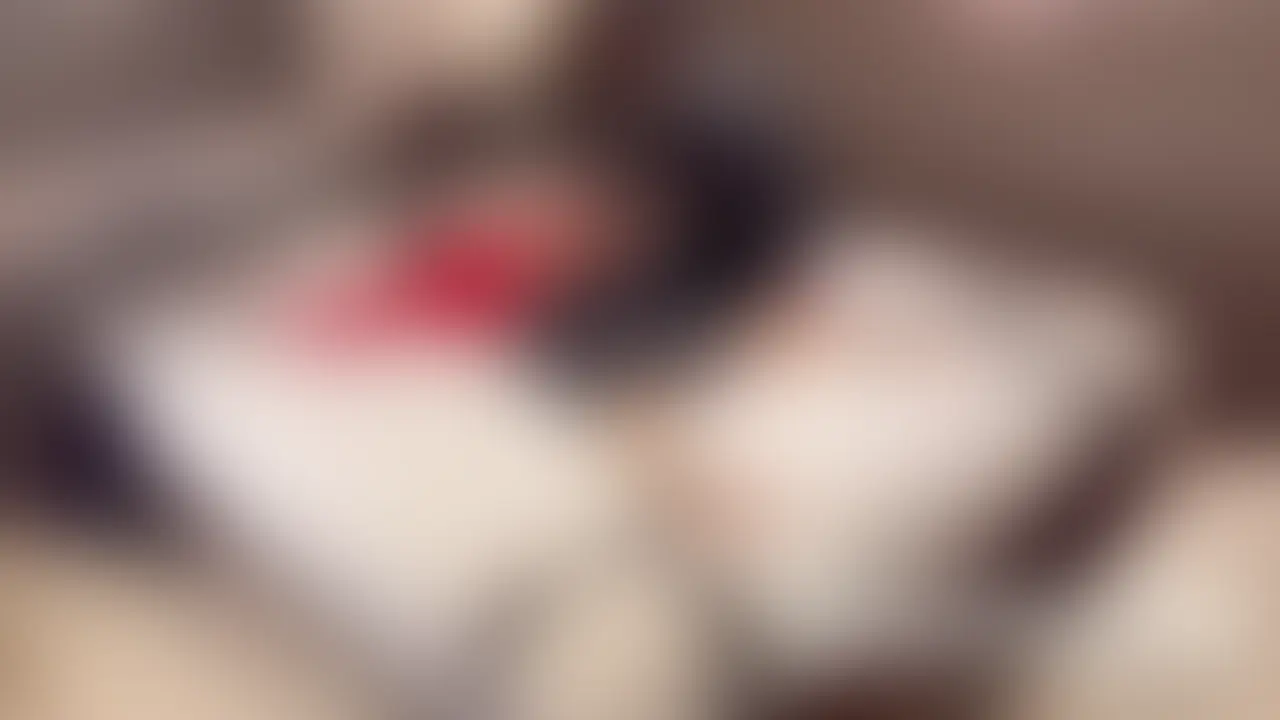 えむみ 初めての拘束くすぐり(仰向けver)
くすぐり界隈初心者のえむみちゃん、初のプレイでがっつり拘束のハードくすぐりを体験。
仰向けですが、アイマスクをしているためどこをくすぐられるかわからず過敏に反応しちゃってます。
※本編はアイマスク顔出しです (2/2)