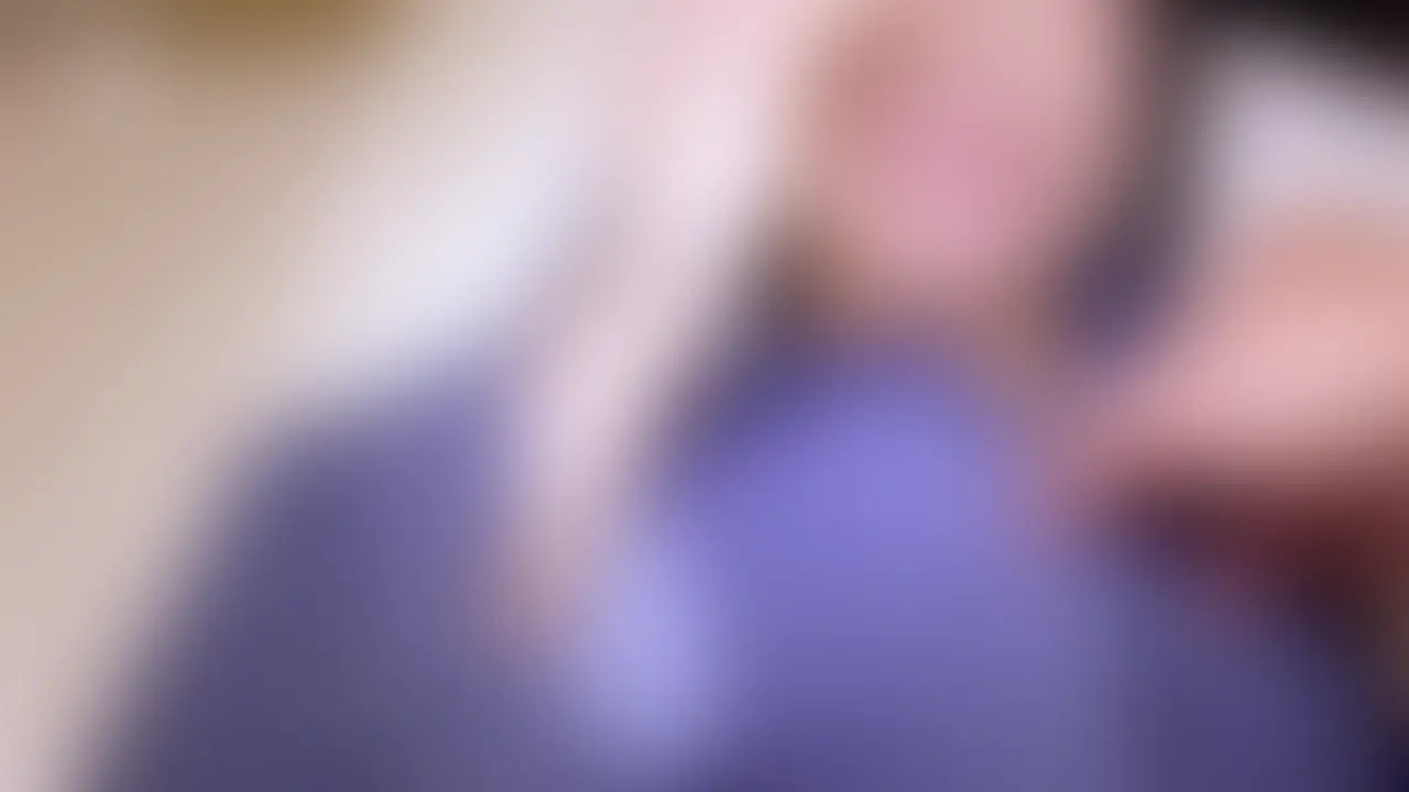 丸の内営業職のRの腋舐め足指舐めおっぱい舐めでおまんこグチョ濡れ
くすぐりクンニモデル募集に応募してきた丸の内営業職のRちゃんを
くすぐったりアナル舐めクンニしていたらめっちゃ発情して
そのまま生ハメ中出し交際がスタートいたしました。
まずは全身舐めご奉仕です。
腋舐め、おっぱい舐め、そして足指舐めで
たっぷり気持ち良くなっていただきます。
腋舐め、足指舐めは初体験とのことです。
足裏はボディクリームの味なのか、かなり甘い味がいたしました。
「舌が柔らかくて気持ちいい」との嬉しいお言葉をいただけました。
完全素人のため、反応自体はそんなに激しくないものの、
徐々に快感が全身を駆け巡ってくれたようです。
実際、あとで確かめたら下着には真っ白い染みができておりました。
素人OLの全身を舐め舐めご奉仕したい、
そんな舐め犬の貴方だけにオススメです。
1920*1080
08:41
668.1MB
.mp4 (2/2)