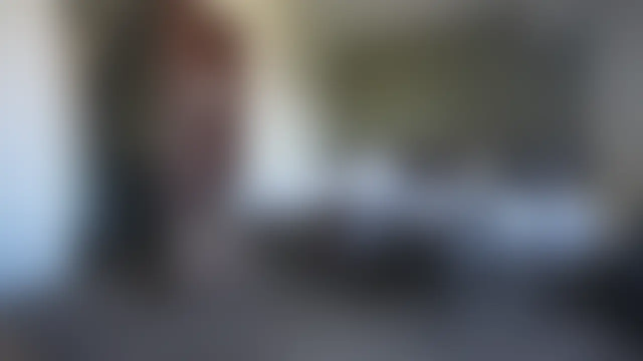 2歳女の子のママが「お尻でしてみたくて」と人生初アナル解禁からのお尻に中出し(1時間54分)
3ヶ月ぶりに会いに来てくれたAちゃん(23歳)。今年の4月からお仕事もスタートしたようで「いつも夜長女を寝かしつけしつつ寝落ちしちゃいます」と忙しそう。
旦那さんとは全くえっちをしなくなってしまったらしく「私からも誘わないし、あっちからもないです」とのこと。
性欲に関しては「旦那がリビングでゲームしてるときにこっそり寝室でしてます」と言ってましたがそれでも1週間に一度くらいの頻度になったのだとか。
首輪をつけて1リットル以上は出てるんじゃないかと思うくらいのハメ潮を吹き散らかしてベットも床も椅子も全部水没させたあとに「雄さん、実はお尻でしてみたくって、、」とまさかの2回戦目アナルのご要望。
アナル処女だったのでまずは小指から慣らして最後は膣に吸うやつを挿れたままアナルに雄さんのを突っ込んで昇天。
中出しされた精子をお尻から垂らしながら「これハマっちゃうかも、、」と言ってました。 (2/2)