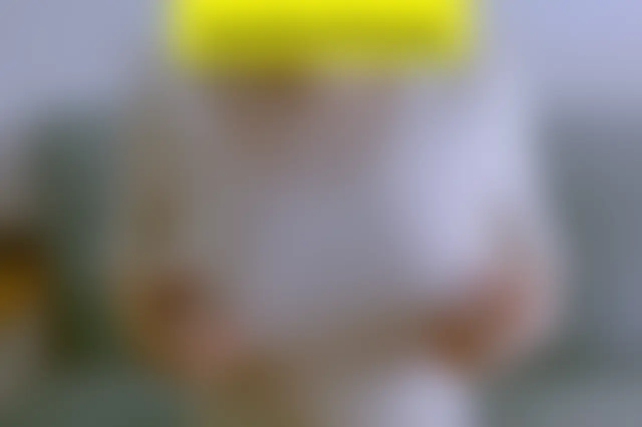 010 asukachangのオナニー動画
薄いカットソーから乳首いじいじしてたら気持ち良くなっちゃって、バイブ入れてくねくね腰ふり。ズボズボ奥まで入るから気持ち良くて痙攣イキしまくっちゃった (2/2)